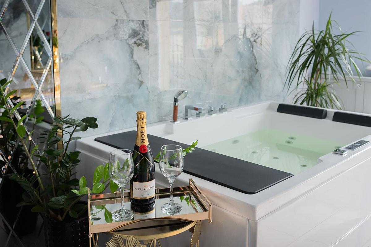 Apartament Jacuzzi Gdynia Eksteriør bilde